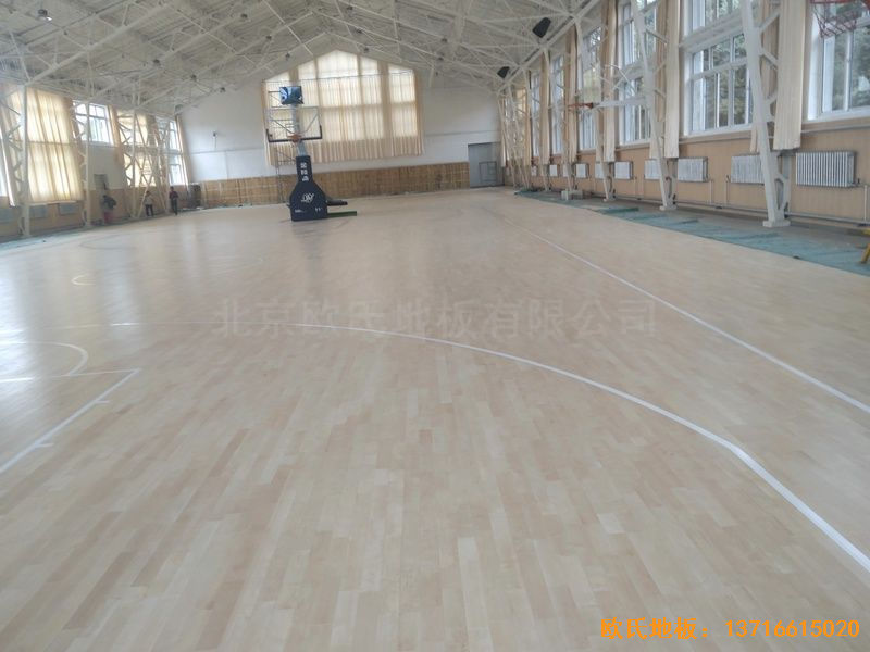 內蒙古呼和浩特賽罕區師范大學體育學院訓練館運動地板鋪設案例