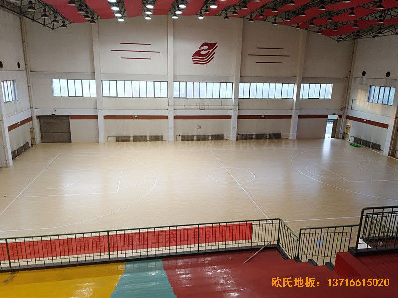 山東淄博工業職業學院籃球館運動地板施工案例0