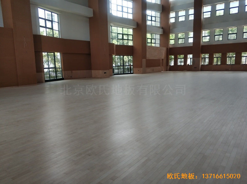 江蘇常州同濟中學運動館體育地板施工案例4