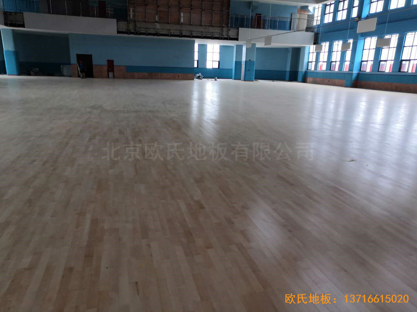 江西城西橋小學A區體育館運動木地板鋪裝案例5