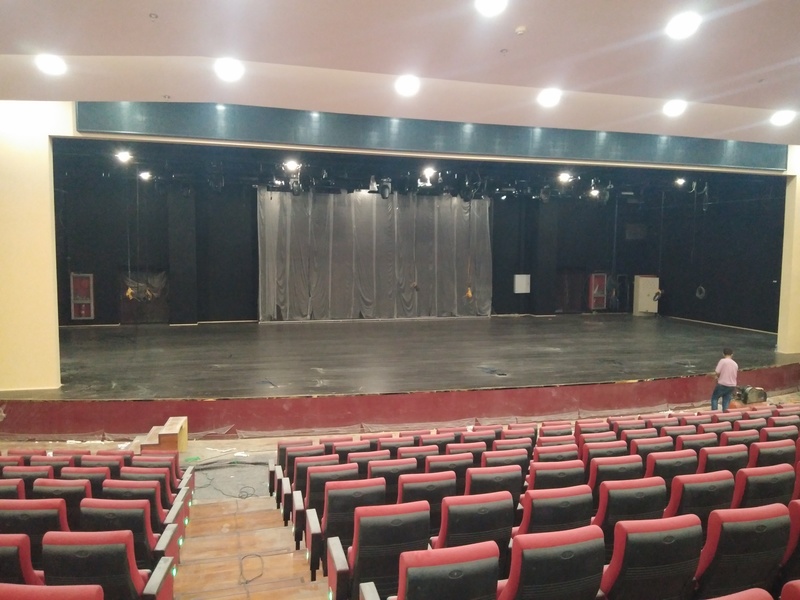 唐山師范學院舞臺木地板施工案例2