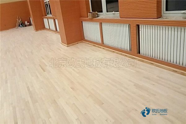 運(yùn)動木地板固定式安裝步驟2