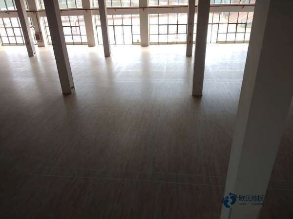 籃球運(yùn)動(dòng)木地板施工費(fèi)用多少錢(qián)3